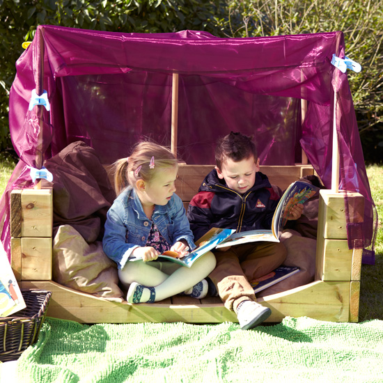 Cosy Crate seating area