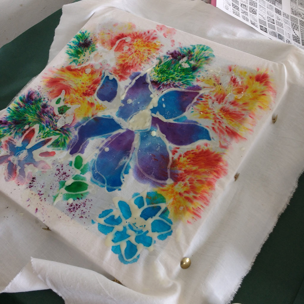 Batik in the classroom - Fireworks and colour gradations