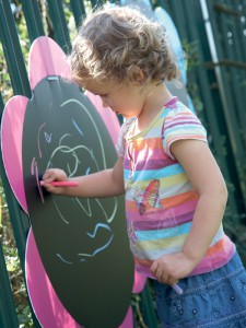 Outdoor Mark Making Daisy