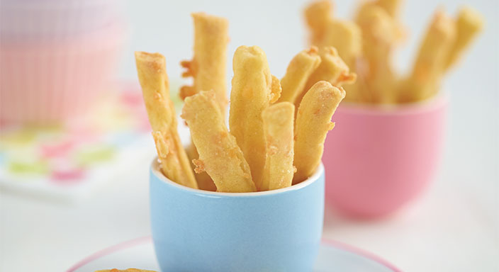 Crumbly Cheese Straws