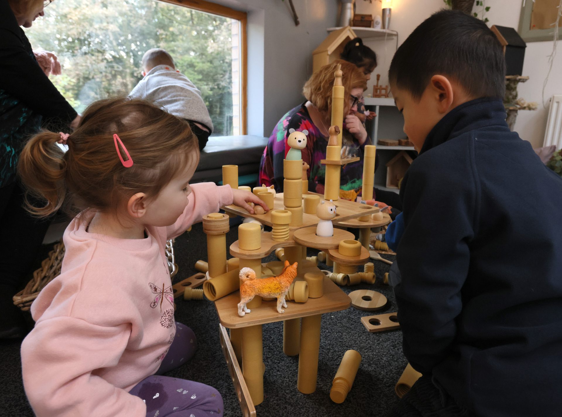 Explore the Possibilities of Eco Build a World