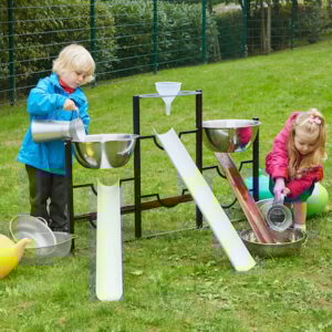 common play behaviours water based play
